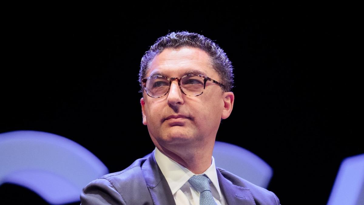 maxime saada 6051bb9e1a6cc - OnzedAfrik