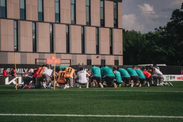 Tensions démenties chez les Lions : Focalisation sur le match Sénégal-Norvège