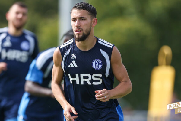 Adil Aouchiche prolonge avec Schalke 04 jusqu&rsquo;en 2030