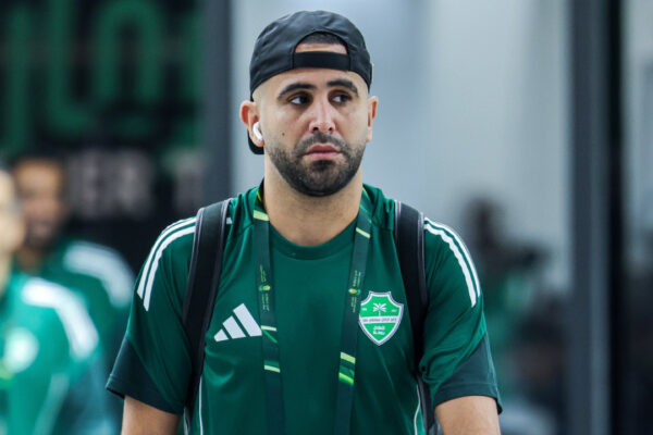 Riyad Mahrez face à un choix crucial entre Europe et Émirats