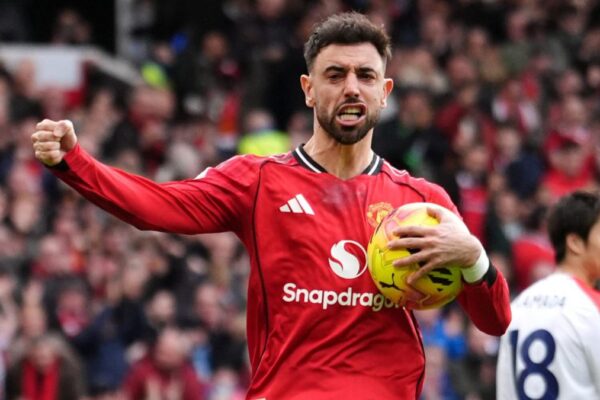 Bruno Fernandes élu meilleur joueur de la saison 2025/2026