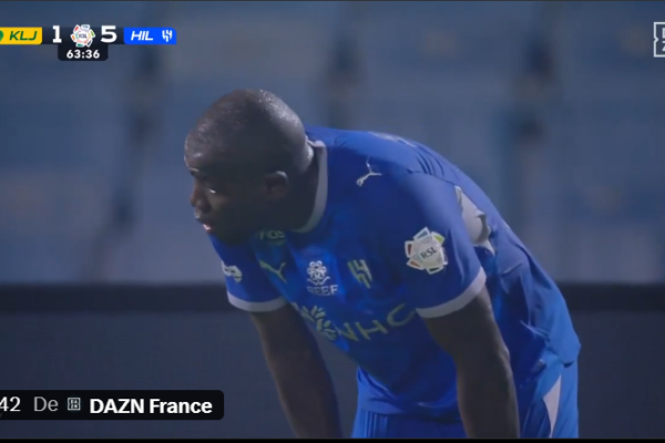Kalidou Koulibaly : Un penalty provoqué par une erreur insolite