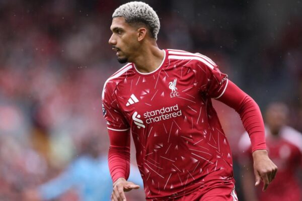 Liverpool : l&rsquo;avenir de Ronald Araújo en question