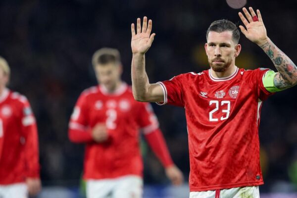 Pierre-Emile Højbjerg blessé lors du match Danemark – Pays de Galles