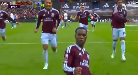 Nicolas Jackson brille avec un doublé face à Manchester City