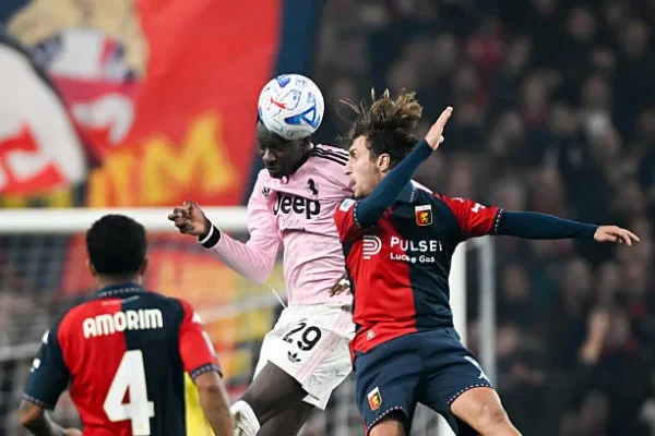Juventus s&rsquo;incline 2-0 contre le Genoa : Pape Matar Sarr titulaire